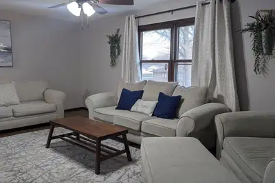 Chessmen's Corner - Pool Table and Trailer Parking