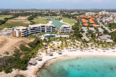 Image de Ultimate Beachfront Luxury | The Shore Blue Bay | Steps to the Sand