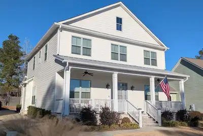 Image de Premier 4-Bedroom 4. 5 Bath House for Rent Anwa and Masters 2026