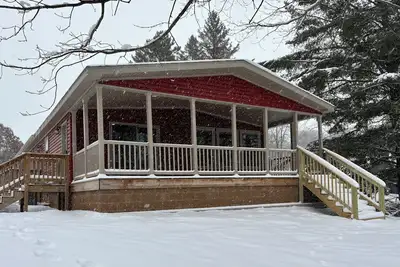 3bdr cabin in Amery on the Apple River Flowage