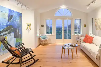 Image de Charmante maison à Säby avec vue sur la mer