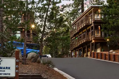 Image de Spacious 2-bedroom condo in beautiful Stateline with Ac and gym