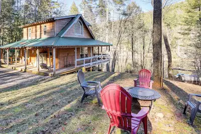 Image de Newly Refreshed! Suches Cabin w/ Deck, Fire Pit
