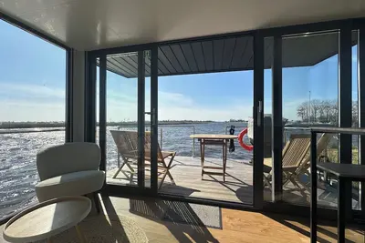 Image de Super nice houseboat with fantastic views!