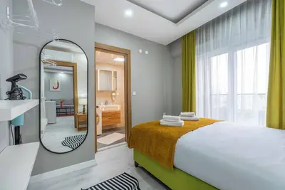 Stylish & Chic New 1br Central Antalya Location - Red