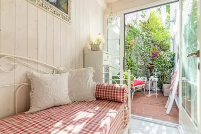 Image de Cottage shabby chic à l'arrière des Cinque Terre, dans la nature ligure