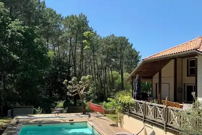 Image de Villa vue forêt, piscine privée chauffée, 4 vélos et plage à proximité