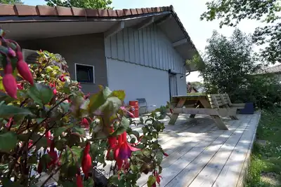 Image de maisonette a la campagne,