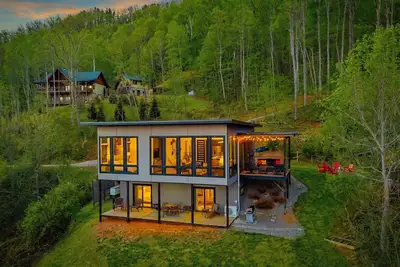 Candler Modern / Mountain & Forest Views + Bbq