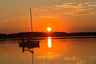 Image de Cozy vacation home with overd. Terrace and lake access on the Zwischenahner Meer