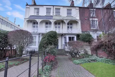 Image de Maison-Entreprise-Salle de bain partagée-Balcon