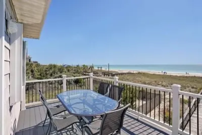 Image de New! A Shore Pleasure 4-Bedroom Villa