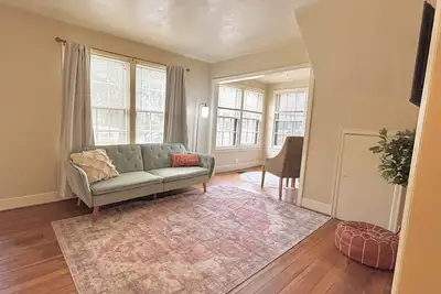 Image de 3-bedroom Midtown Mobile cottage