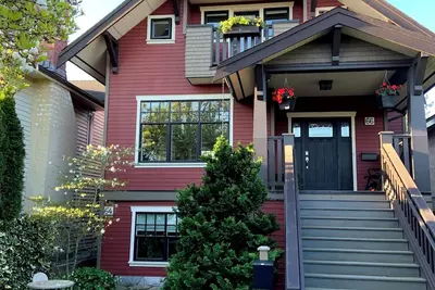 Image de Charming 3-Bedroom Character Home in Central Vancouver
