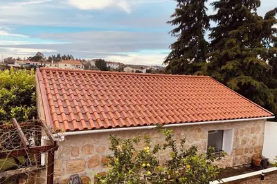 Image de Welcoming 2-bedroom cottage in charming Lamas for a relaxing stay