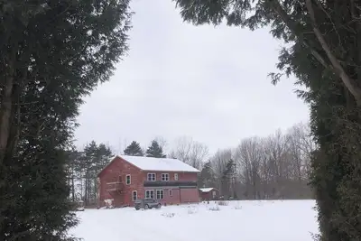 Image de Peaceful Farm-Adjacent Country House with Indoor Basketball Court!