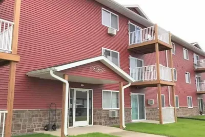 Image de Tomah Apartment: 2 Bedrooms, Balcony, Fitness Center & Family-Friendly!