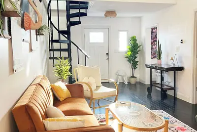 Image de 3-bedroom house with hot tub and outdoor projector