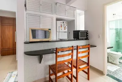 Image de Duplex penthouse with pool, 2 blocks from the beach.