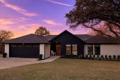 Image de Modern Farmhouse Design, Texas Charm!