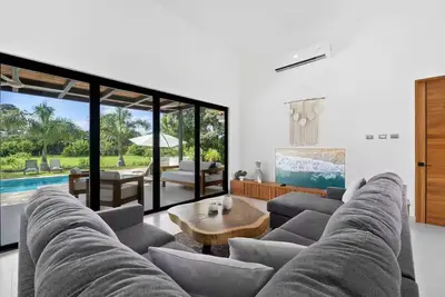 Beach villa with private pool+Beach club