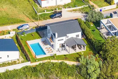 Image de Villa Enja in tranquille village with heated salted pool