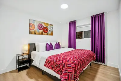 Image de Nest | Modern 2br Basement Retreat in South Surrey