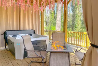 Image de 4Seasons Retreat | Pet-Friendly Atlanta Getaway w/Game Room & Themed Suites