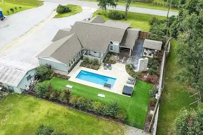 Image de Resort Feel Home, Private Pool, Spa, Hammocks. Beach, Owa, Wharf-15min, 5 BedRms