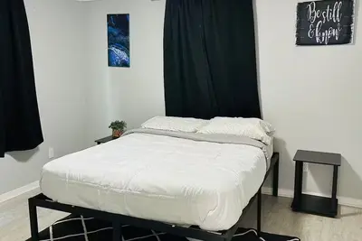 Image de Peaceful 2-bedroom house with Ac in charming McPherson