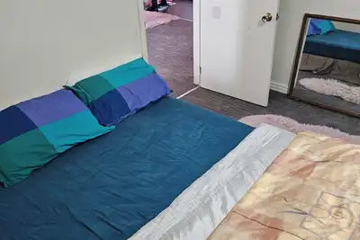 Image de Comfortable & Relaxing Private Apartment in Laval, Minutes from Everything