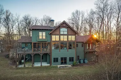 Image de Emerald Overlooking Center Hill Lake
