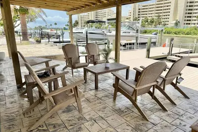 Image de Renovated Coastal Escape | Boat Slip & Gulf Access