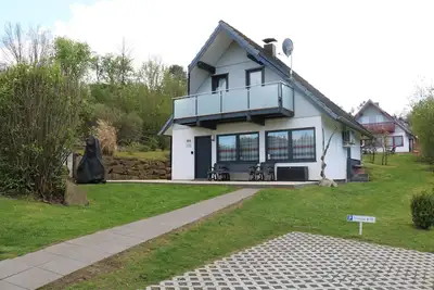 Image de Maison de vacances 109 – Seepark Kirchheim avec terrasse privée, Wi-Fi et climatisation