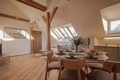 Image de Spacious & Sunny Loft in Prestigious Quiet Centre