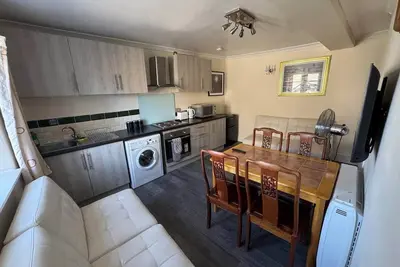 Image de Modern 2br Apartment | Central Melksham Location