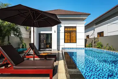 Image de 2Bdrm with Salt Water Pool 15 mins drive from Center