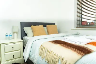 Image de Luxury 4-Bedroom Family Home in Nuneaton Sleeps 10, Spacious, Safe & Comfortable