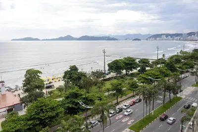 Image de Apto confortável com linda vista frente para o mar