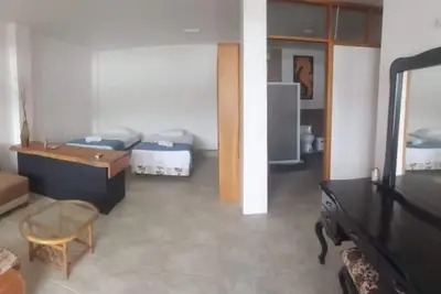 Image de Spacious 6-bedroom building in superb Puerto Ayora with Ac