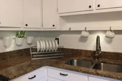 Image de Cozy 2-bedroom house 20 min from airport & downtown Atlanta.