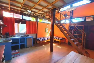 Guatusa - Jungle Cabin w Kitchen and Pool Access