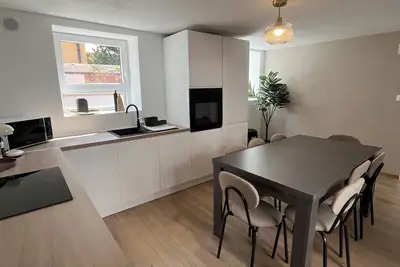 Image de Maison cozy - salle de jeux, salle cinéma, jacuzzi.