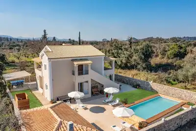 Villa Alegria a Casa Ii by Villa Plus