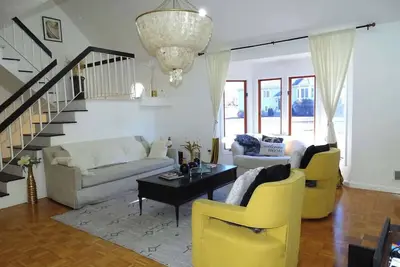 Image de Spacious Luxury Home 5 Bed 3 Bath w/jacuzzi bath