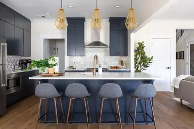 Image de Modern Two Story Bungalow Blocks from Downtown and Mtsu Sleeps 10