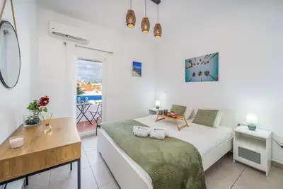 Sunlit Balcony & Open Space Flat by HostWise