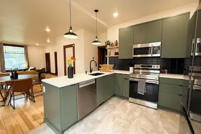 Image de Renovated 2-bed house with A/C - Walk to the Bitterroot River and downtown