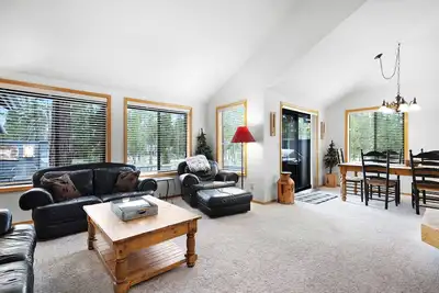 Image de Sunriver's Klamath Lane - Hot Tub & Sharc Passes