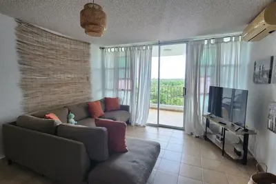Image de Relaxing and restful 2-bedroom condo - A slice of paradise -